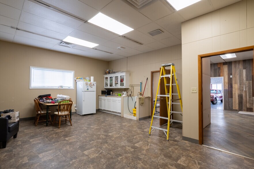 More Photos Of 2535 W Main St, Valley City Self Storage For Lease