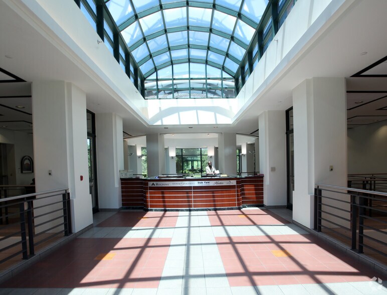 More Photos Of 7130 Goodlett Farms Pky, Cordova Office For Lease