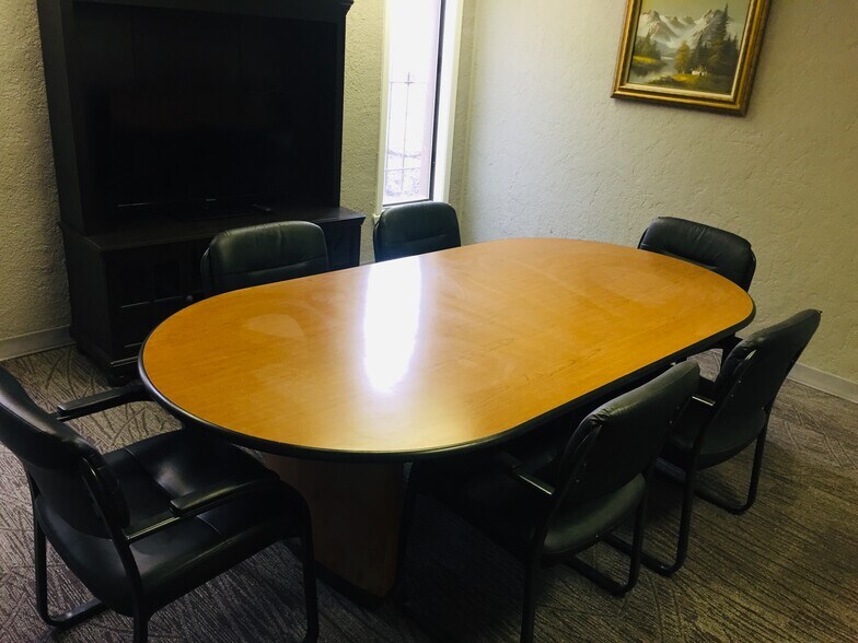 More Photos Of 6101 Melrose Ln, Oklahoma City Office For Sale