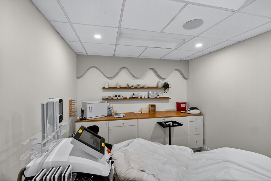 More Photos Of 201 N University Dr, Plantation Medical For Sale