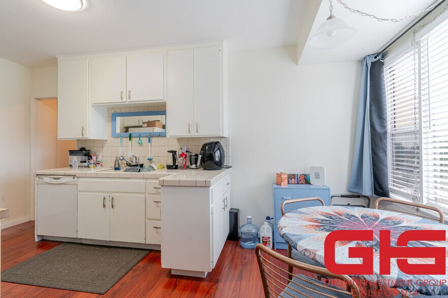 More Photos Of , Sierra Madre Unknown For Sale