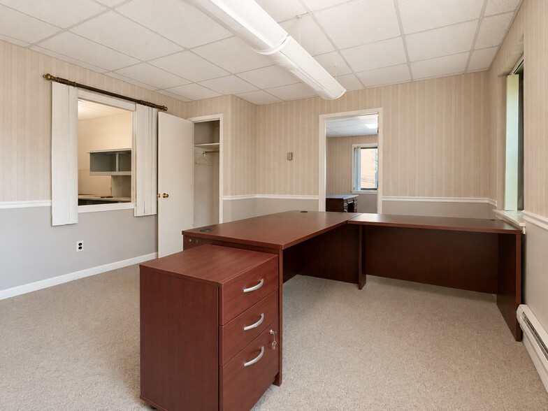 More Photos Of 7 Henry St, Worcester Light Manufacturing For Sale