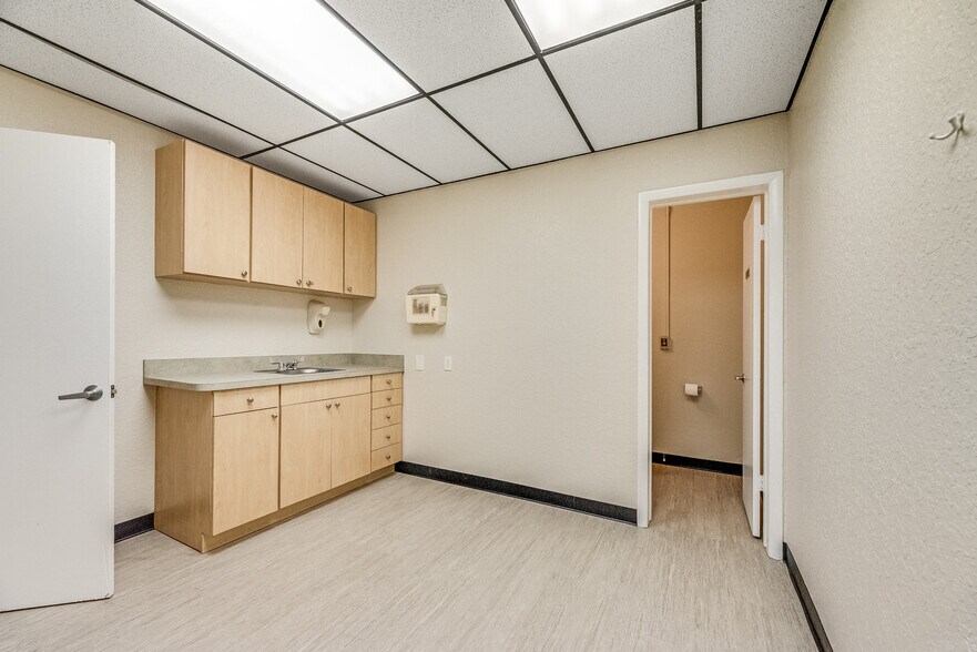 More Photos Of 255 Fortenberry Rd, Merritt Island Medical For Sale