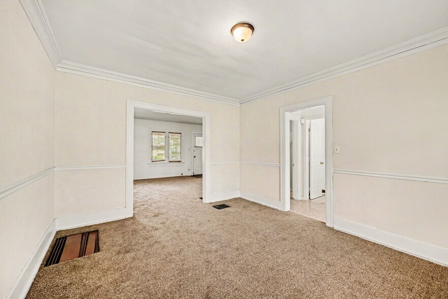 More Photos Of 611 Delaware Ave, Dayton Apartments For Sale