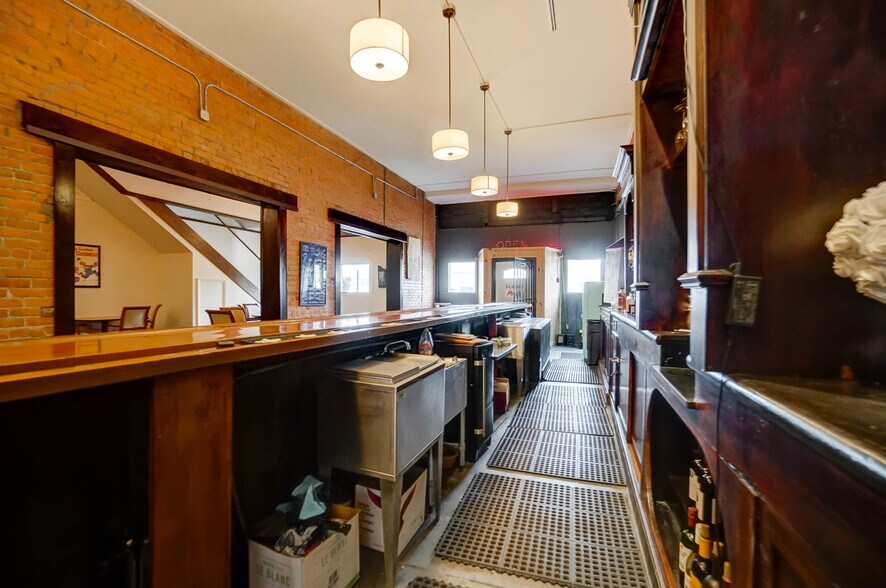 More Photos Of 516-518 N Main St, Lima Storefront Retail Residential For Sale