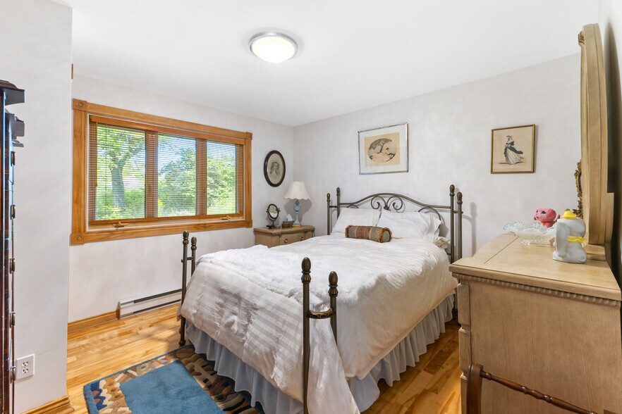 More Photos Of 57 Rue Allan, Brownsburg-chatham Apartments For Sale