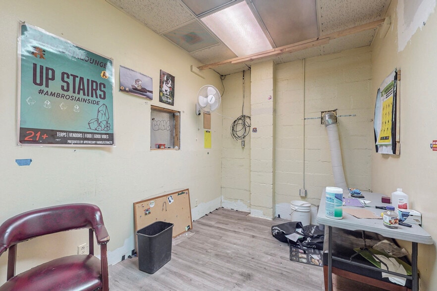 More Photos Of 1823 Commercial St NE, Albuquerque Warehouse For Sale