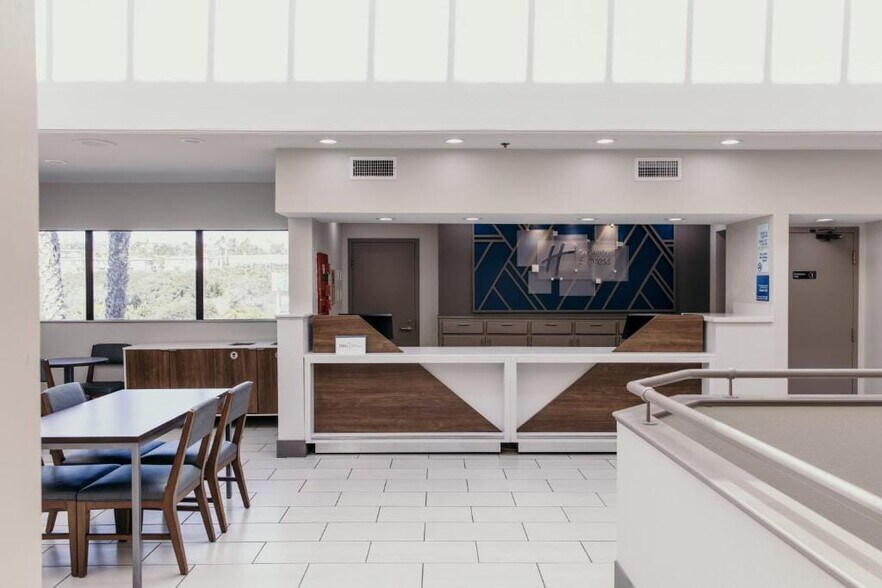More Photos Of 775 N Oak Park Blvd, Grover Beach Hotel For Sale