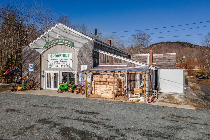 More Photos Of 176 Ellsworth Rd, Blue Hill Flex For Sale