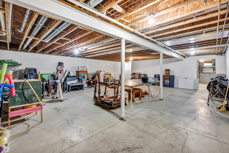 More Photos Of 16449 S Boone Rd, Columbia Station Specialty For Sale