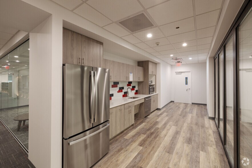 More Photos Of 80 State St, Albany Office For Lease