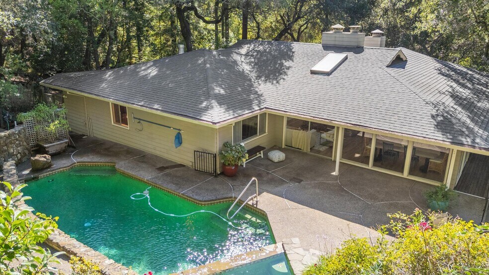 More Photos Of 135 Spring Grove Ave, San Rafael Multifamily For Sale