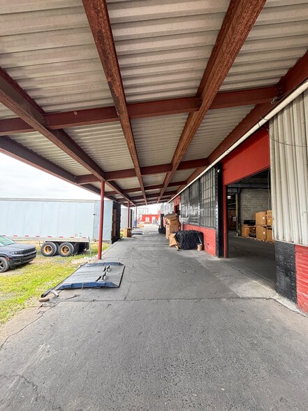 More Photos Of 6225 State Rd, Philadelphia Warehouse For Lease