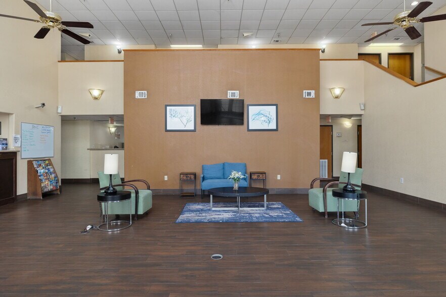 More Photos Of 1301 W Expressway 83, Pharr Hotel For Sale