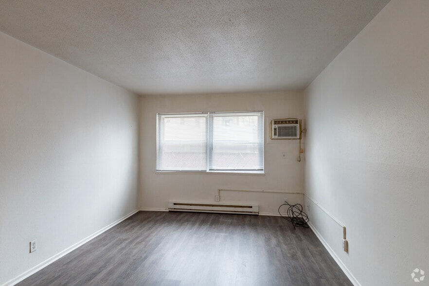 More Photos Of 725 Washington St, Monroe Apartments For Sale