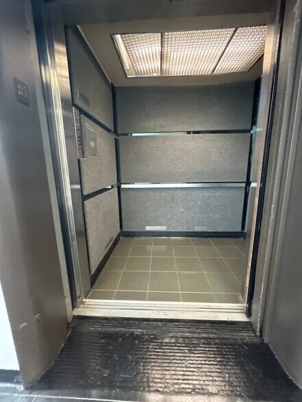 More Photos Of 9415 S Western Ave, Chicago Medical For Lease