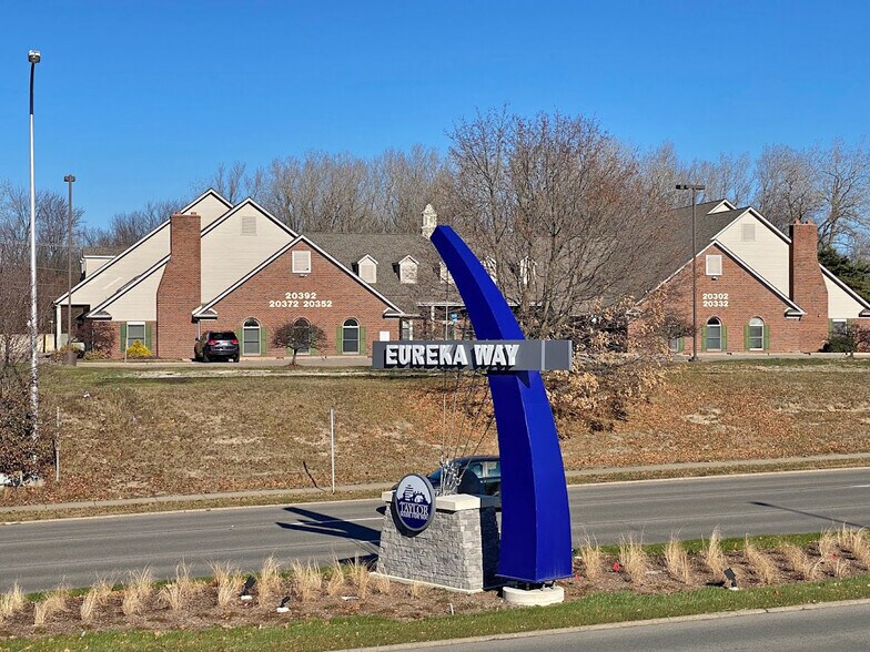 Primary Photo Of 20302-20392 Eureka Rd, Taylor Office For Lease