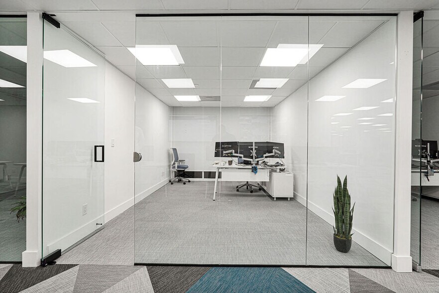 More Photos Of 1110 Brickell Ave, Miami Office For Sale