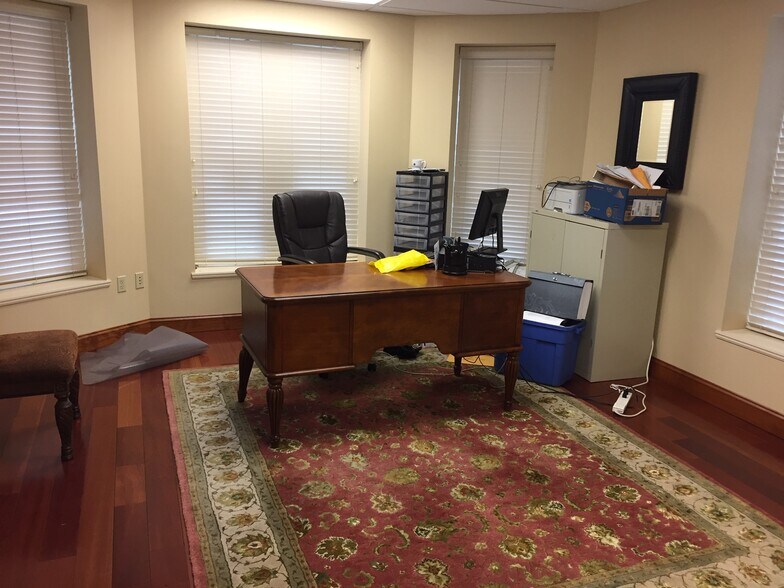 More Photos Of 101-105 S Main St, Coopersburg Medical For Lease