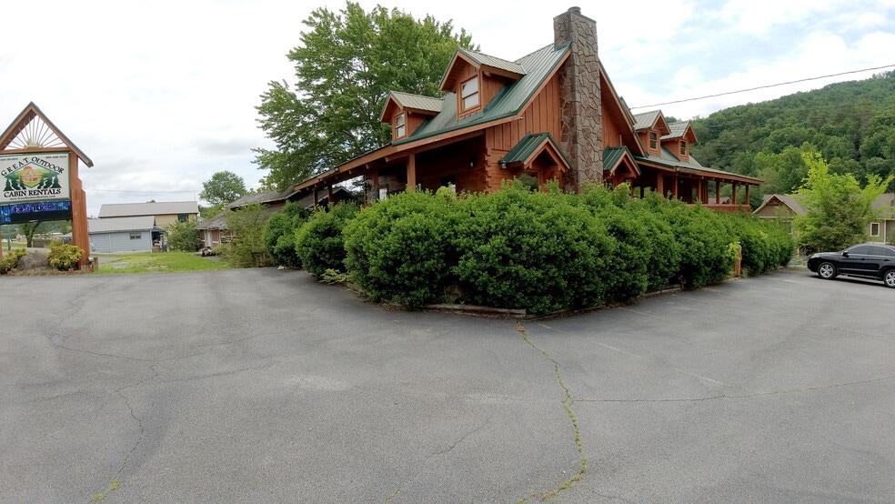 More Photos Of 739 Wears Valley Rd, Sevierville Office For Sale
