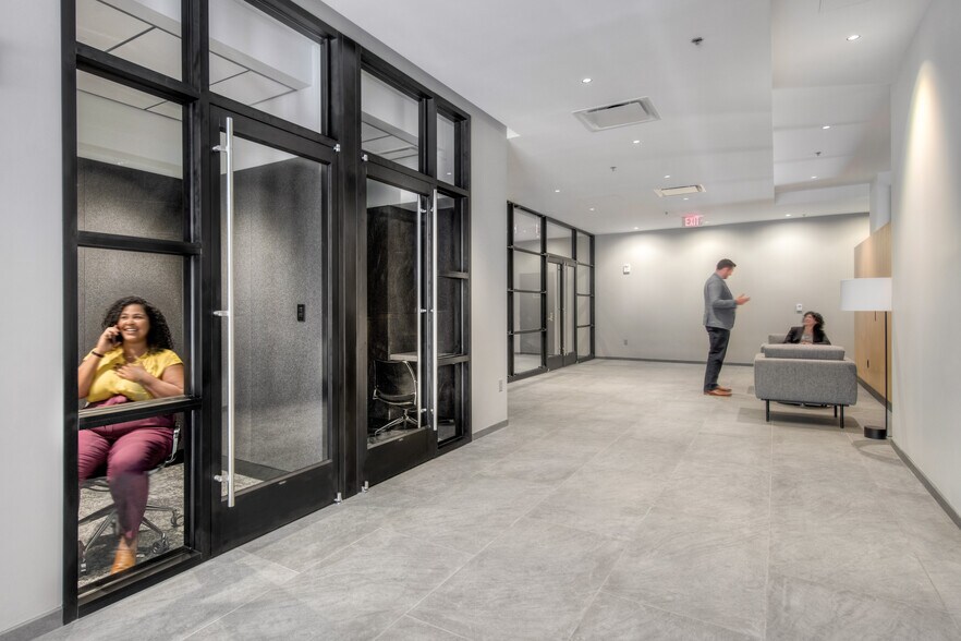 More Photos Of 2611 S Clark St, Arlington Coworking Space