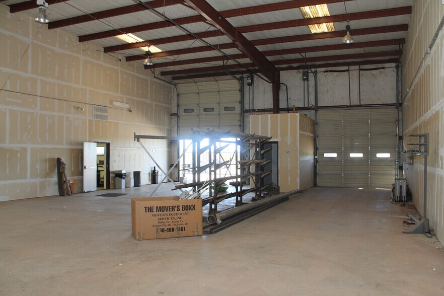 More Photos Of 5816 Ashleyanne Cir, Wichita Falls Light Distribution For Sale