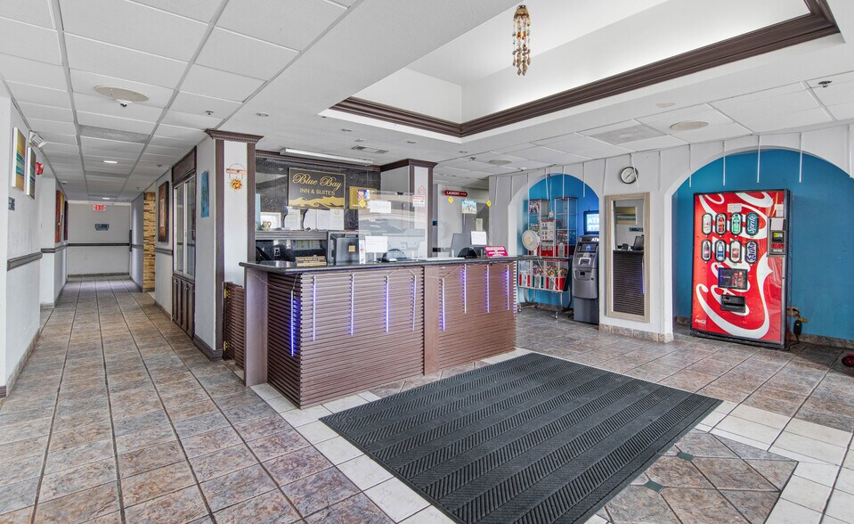 More Photos Of 901 Padre Blvd, South Padre Island Hotel For Sale