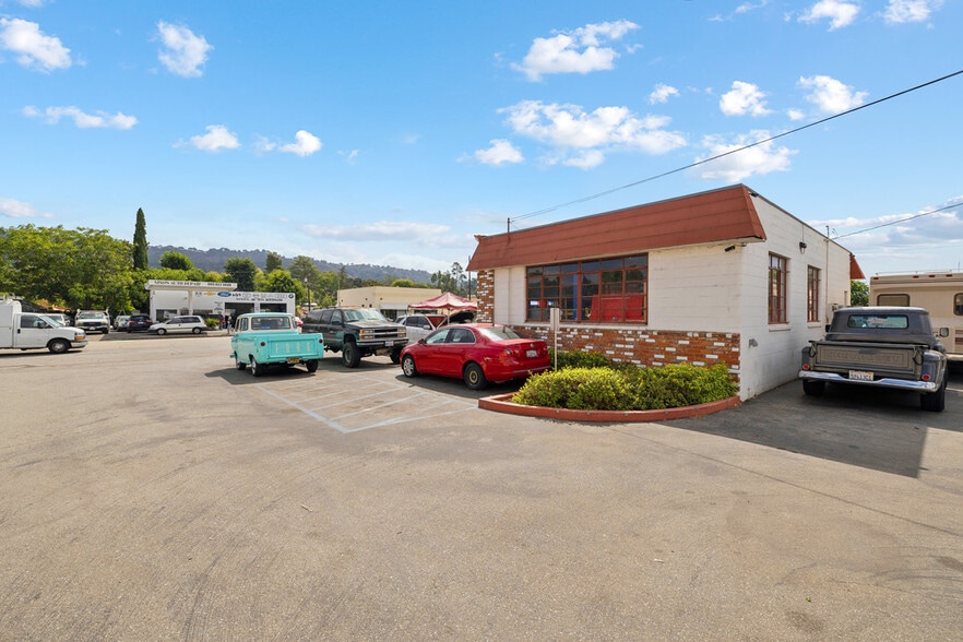 More Photos Of 501 N Ventura Ave, Oak View Auto Repair For Sale