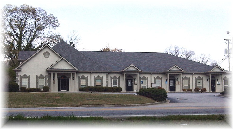 More Photos Of 2176 Oak Rd, Snellville Medical For Lease