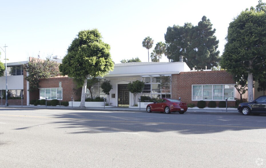 Primary Photo Of 424 S Beverly Dr, Beverly Hills Office For Lease