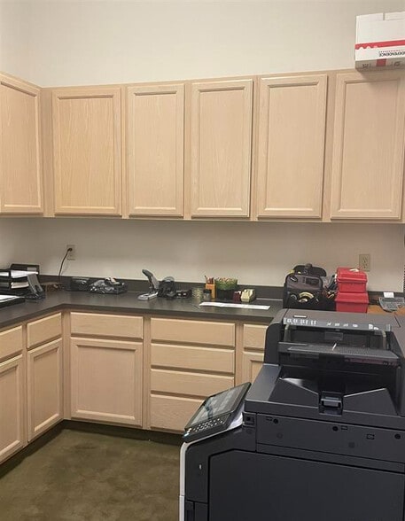 More Photos Of 309 Main St, Peoria Storefront Retail Residential For Sale