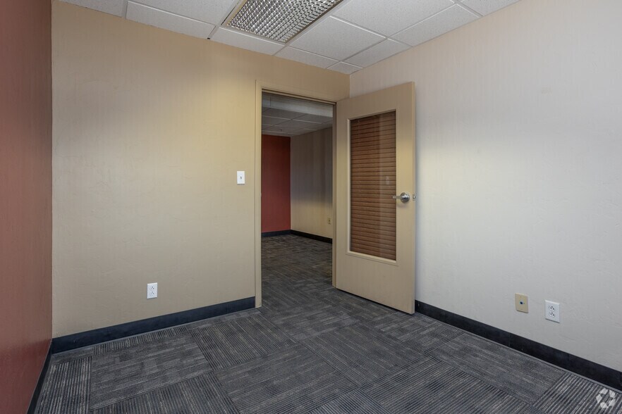 More Photos Of NEC Stone and Pennington, Tucson Office Residential For Lease