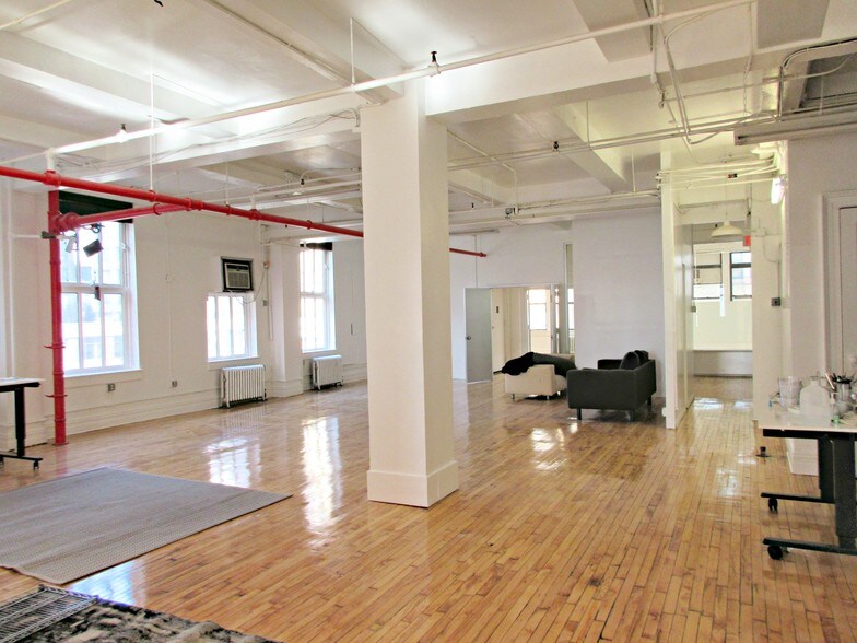 More Photos Of 164 W 25th St, New York Office For Lease