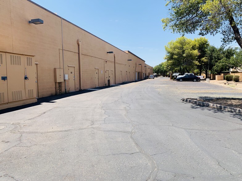 More Photos Of 4300-4410 W Union Hills Dr, Glendale Unknown For Lease