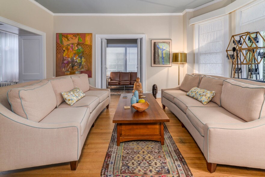 More Photos Of 145 Melrose Ave, Tryon Apartments For Sale