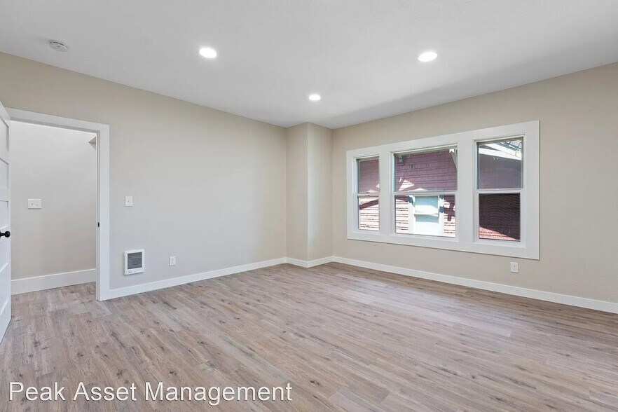 More Photos Of 1804 NE 14th Ave, Portland Apartments For Sale
