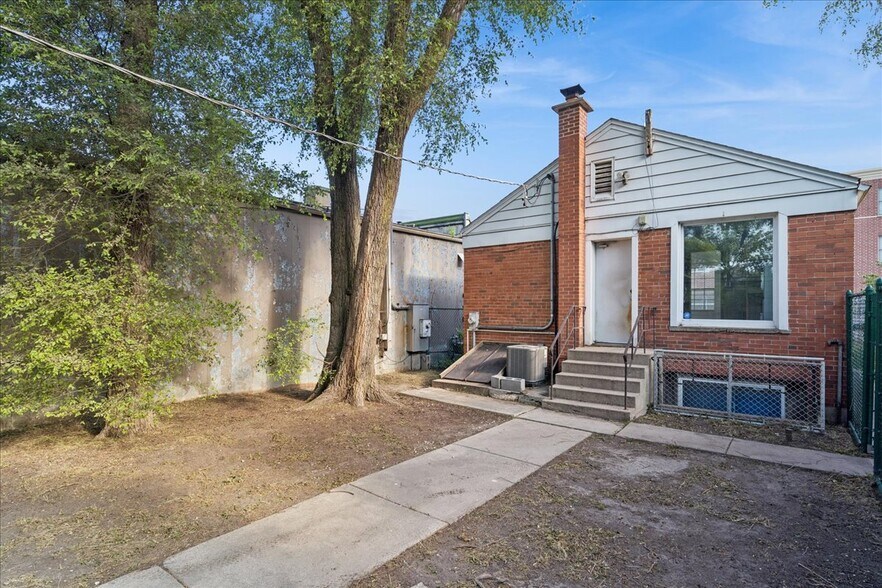 More Photos Of 2958 Central St, Evanston Land For Sale