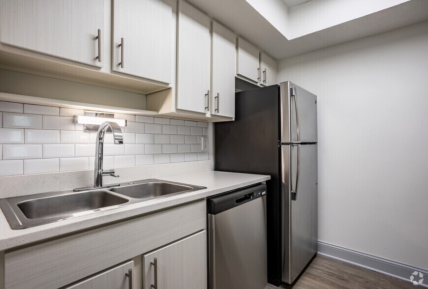 More Photos Of 120 47th Ave N, Saint Petersburg Apartments For Sale