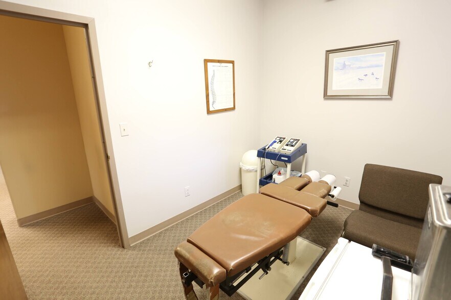 More Photos Of 2 Strawtown Rd, West Nyack Medical For Lease