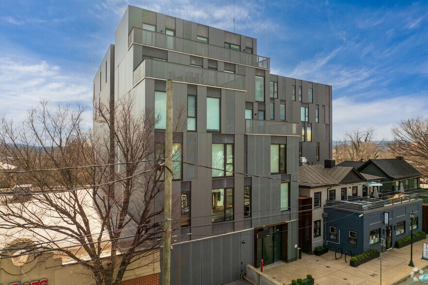 Primary Photo Of 600 W Main St, Charlottesville Apartments For Lease