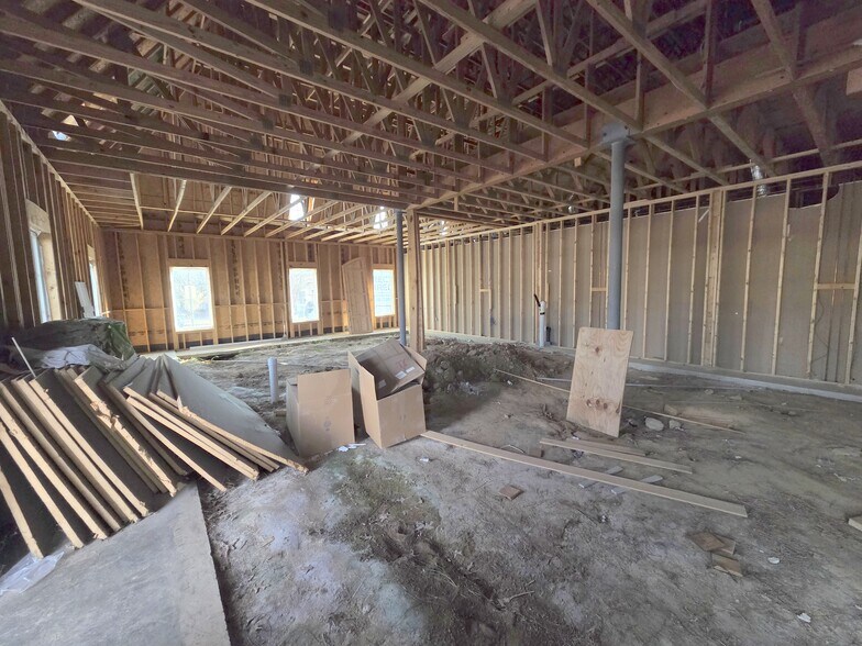 More Photos Of 6634 Summer Knoll Cv, Bartlett Office For Lease