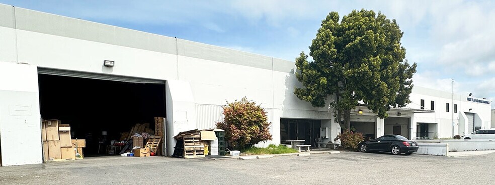 More Photos Of 1983-1987 Alpine Way, Hayward Warehouse For Lease