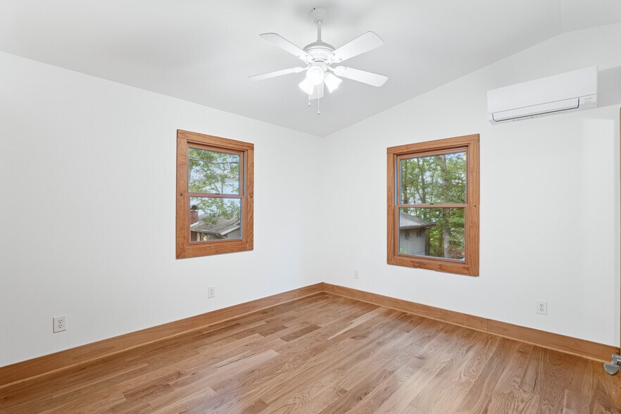 More Photos Of 243 Ridgeline Dr, Brevard Specialty For Sale