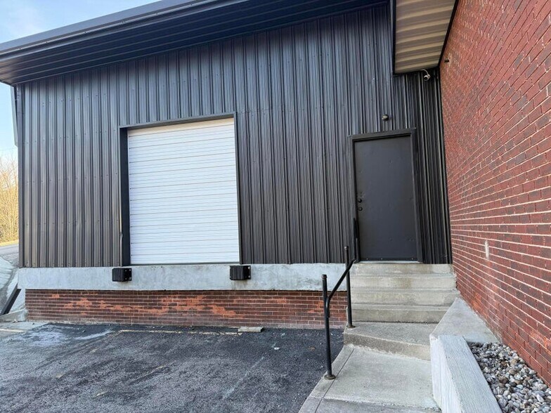 More Photos Of 236 E Cumberland Gap Pkwy, Corbin Storefront Retail Office For Lease