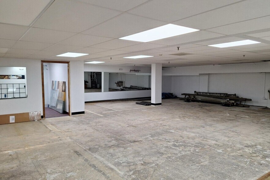 More Photos Of 666 Main Ave, Norwalk Storefront Retail Office For Sale