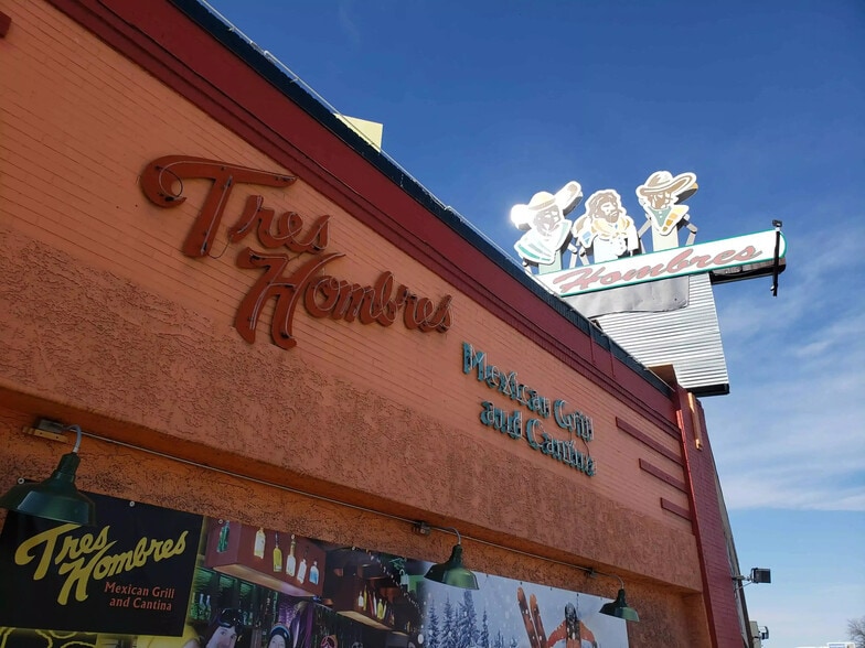 More Photos Of 3298 Highland Dr, Salt Lake City Restaurant For Sale