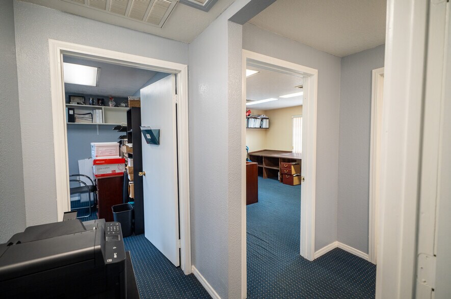 More Photos Of 2023 S Bon View Ave, Ontario Contractor Storage Yard For Sale