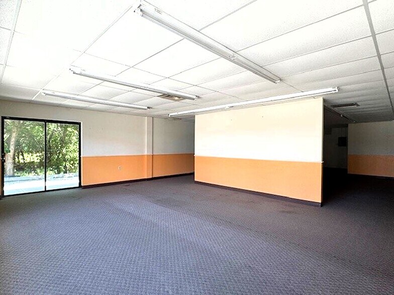 More Photos Of 1636 SW 134th St, Oklahoma City Storefront For Lease