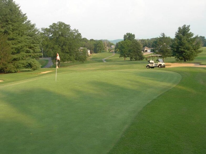 More Photos Of 704 Harrison Ferry Rd, Baneberry Golf Course Driving Range For Sale