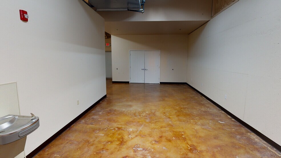 More Photos Of 1959 Saratoga Blvd, Corpus Christi Flex For Lease